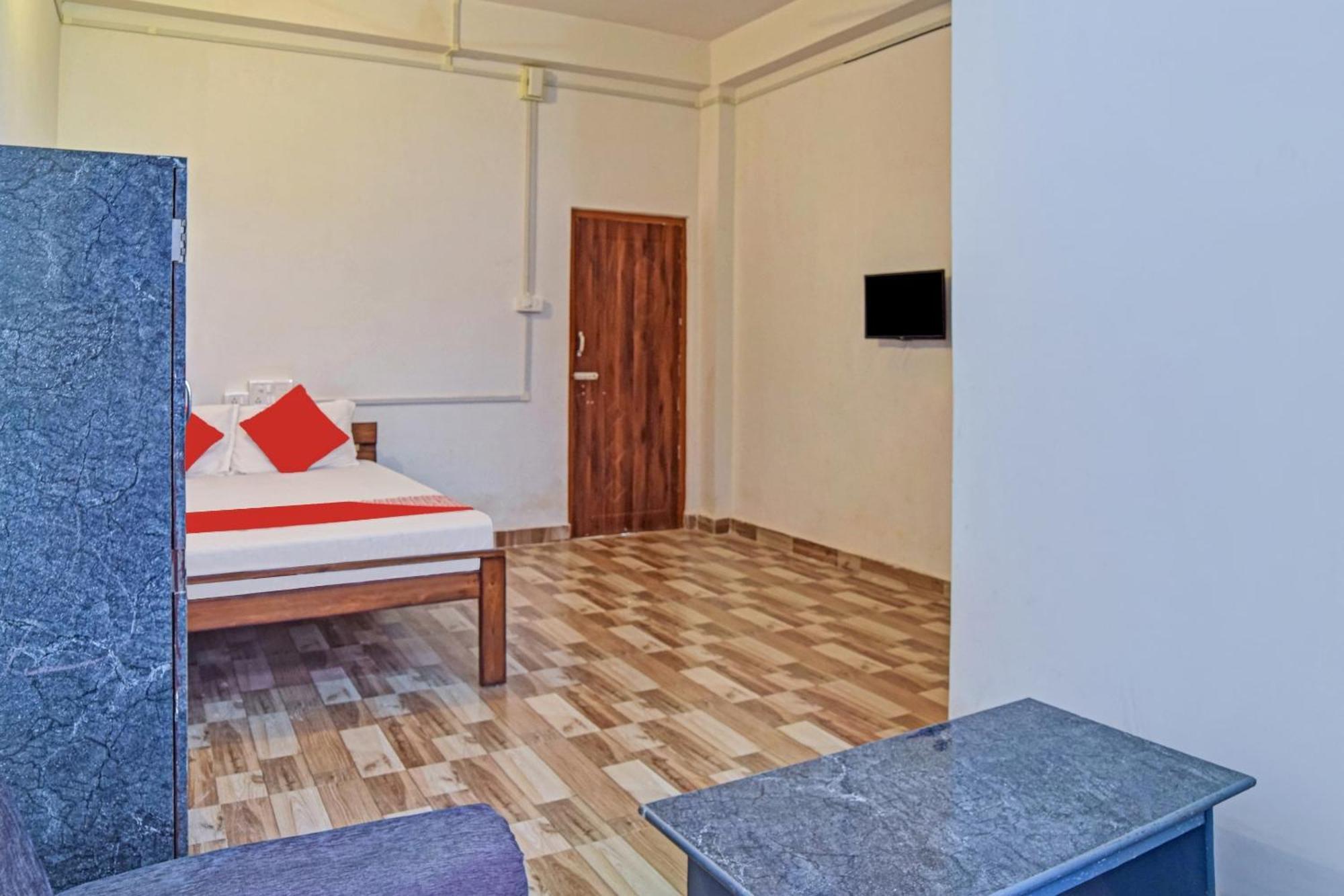 Spot On Jp Guest House Kaharpara 外观 照片