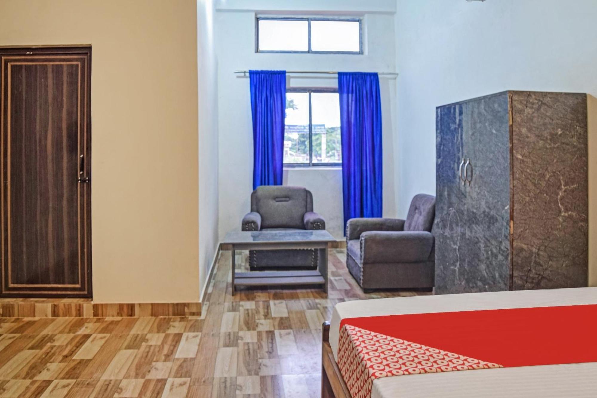 Spot On Jp Guest House Kaharpara 外观 照片