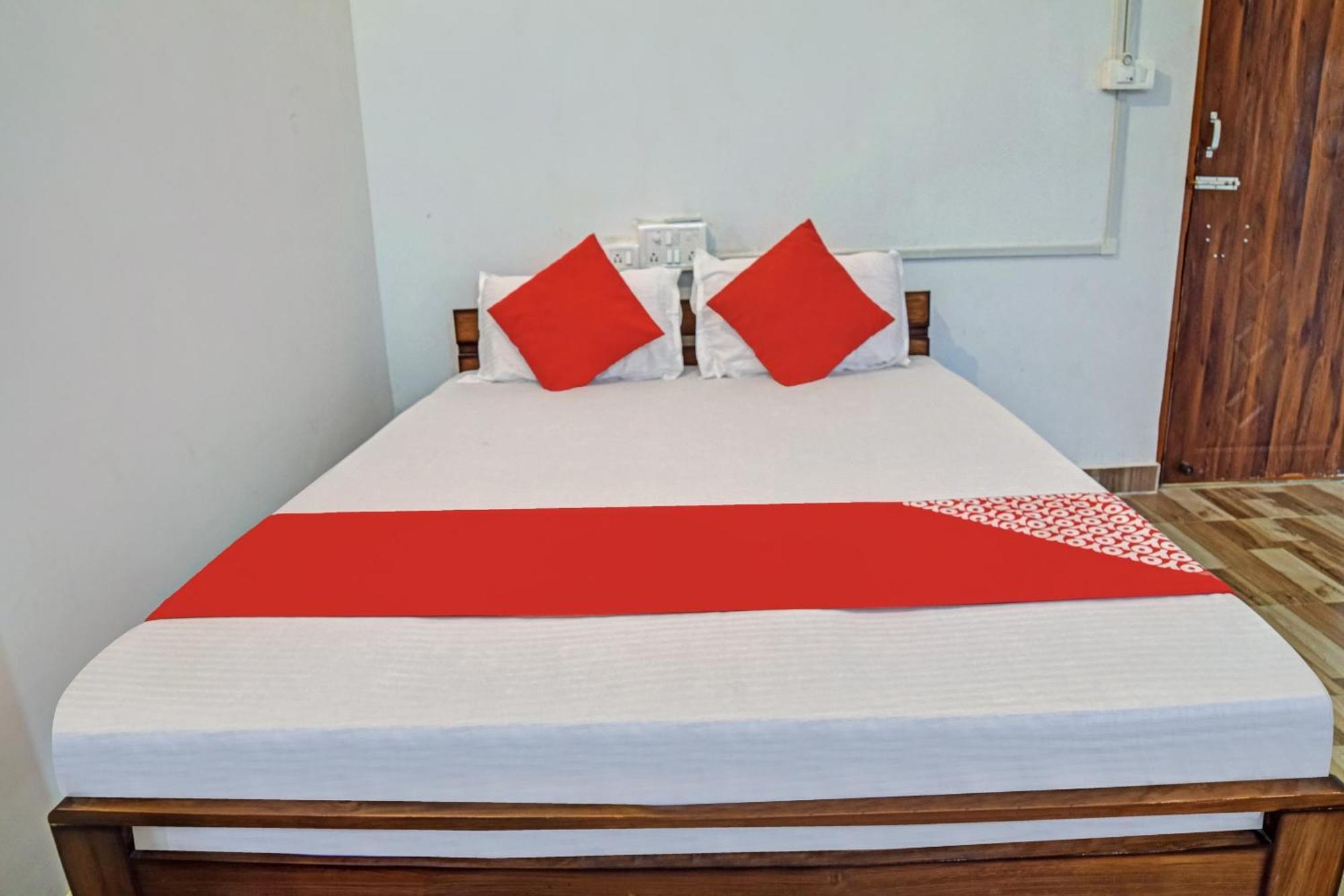 Spot On Jp Guest House Kaharpara 外观 照片