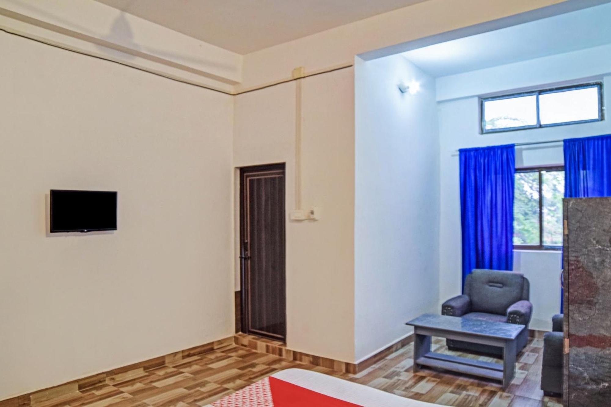Spot On Jp Guest House Kaharpara 外观 照片